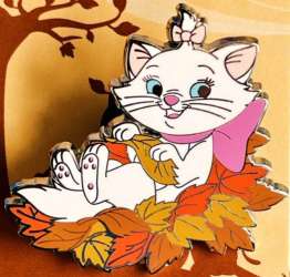 54172 - Cats & Dogs Autumn Leaves Mystery Collection - Marie alternate image