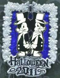 32595 - Halloween 2011 - Chip and Dale as Duelists - Walt Disney World alternate image