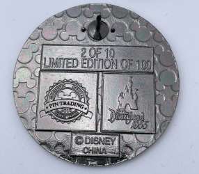 70895 - Dateline: Disneyland 1955 - Press Pass Mystery Set - The Three Little Pigs - Disneyland Resort alternate image