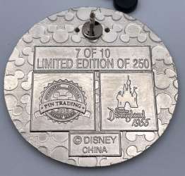70900 - Dateline: Disneyland 1955 - Press Pass Mystery Set - Peter Pan CHASER - Disneyland Resort alternate image