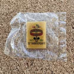 69256 - Walt Disney World 20th Anniversary - 20th Anniversary Flags / Pennants - Walt Disney World alternate image