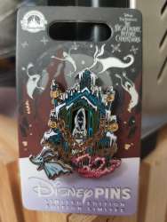 69482 - Haunted Mansion Holiday - Von Ginger Gingerbread House 2023 - Disneyland Resort alternate image