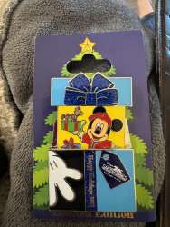 10132 - Resort Holiday Collection 2017: Present Sliders - Saratoga Springs Resort & Spa - Mickey Mouse Gift Box - Walt Disney World alternate image