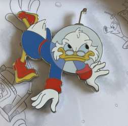D23 Expo 2022 - Scrooge McDuck in space helmet - DuckTales 35th Anniversary Jumbo - D23