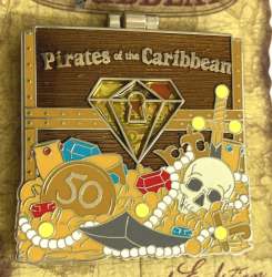 Hinged Treasure Chest Yellow Gem (Hat Pirate)