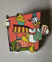 71658 - Play in the Park Mystery Collection - Donald with the Snack Cart alternate image