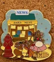 71948 - World Of Disney (NYC) - Jaq, Gus, Suzy in front of the Daily News - Disney Store US alternate image