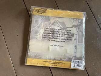 73167 - Snow White 4 Pin Booster Set - Full Set alternate image