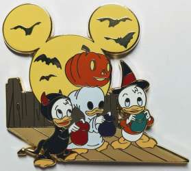 70561 - Trick or Treat Disney Set - Halloween Costumed Huey, Dewey and Louie Only - Disney Store US alternate image