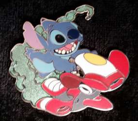Deluxe 8-pin Lanyard Set - Stitch Experiment 626 (Red) - Stitch Riding a Spaceship - MLT
