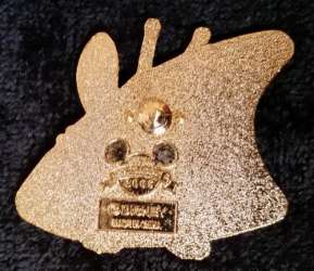 6310 - Stitch Deluxe 8-pin Lanyard Set - Alien Stitch Standing alternate image