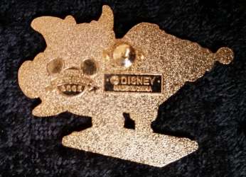 6312 - Stitch Deluxe 8-pin Lanyard Set - Stitch Space Adventure alternate image