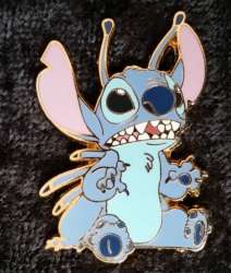 Alien Stitch Sitting