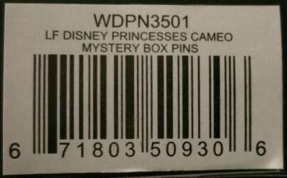 74850 - Princess Cameo Porcelain Portraits Mystery Collection - Unopened Box - Loungefly alternate image
