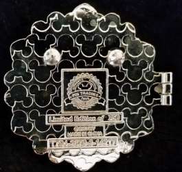 20962 - Resort Holiday Collection 2014: Hinged Snowflakes - Grand Californian Hotel & Spa - Bambi Wreath - Disneyland Resort alternate image