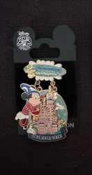 75995 - White Glove Series - Remember When Collection - 25th Anniversary Cinderella’s Castle - Walt Disney World alternate image