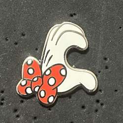 55050 - Heart Hands - Left Hand (Minnie) alternate image