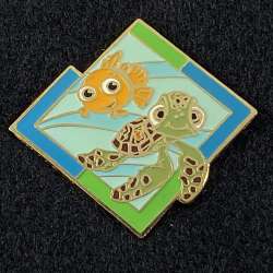 Mickey&#039;s Mystery Pin Machine Pixar Collection - Nemo and Squirt - WDW