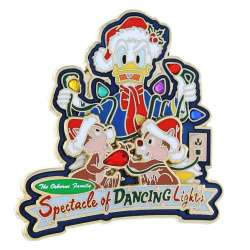 Osborne Family Spectacle of Dancing Lights - Donald Duck with Chip &amp; Dale - WDW
