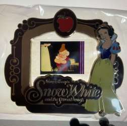 767 - A Piece of Disney Movies - Snow White and the Seven Dwarfs alternate image