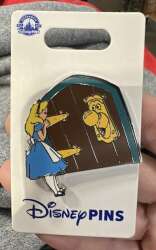 76836 - Alice in Wonderland - Alice & The Doorknob alternate image