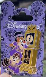 Characters in Phantom Manor - Chip &amp; Dale with Grandfather Clock - DLP
