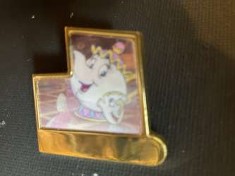 77784 - BoxLunch - Beauty and The Beast Lenticular Portraits Puzzle Blind Box - Mrs. Potts and Chip - Loungefly alternate image