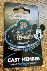 77953 - Cast Member - Disneyland Paris - 30 Years of Magic - Cast Member - Theme Park Cast Member Exclusive alternate image