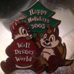 3134 - Christmas 2005 - Chip and Dale - Happy Holidays - Walt Disney World alternate image