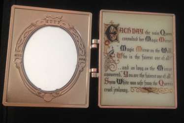 Treasures of the Walt Disney Archives: The Reagan Library Hinged Storybook Collection - Walt Disney&#039;s Snow White and the Seven Dwarfs - D23
