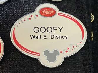 79338 - Disney Store Cast Lanyard Exclusive Name Tags - Disney Store Cast Lanyard Exclusive Name Tags - Goofy - Disney Store UK alternate image