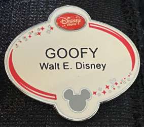 Disney Store Cast Lanyard Exclusive Name Tags - Goofy