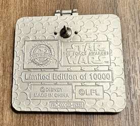 79557 - Star Wars: The Force Awakens - Han Solo Hinged Pin alternate image