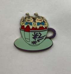 20908 - 35 Magical Years Mystery Tin Set - Tweedledee and Tweedledum Mad Tea Party - Walt Disney World alternate image