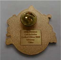 79745 - Little Monsters - Chicken Little - Theme Park Cast Member Exclusive alternate image