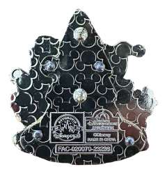 80100 - Christmas 2023 - Donald and Daisy Christmas Tree - Shanghai Disney Resort alternate image