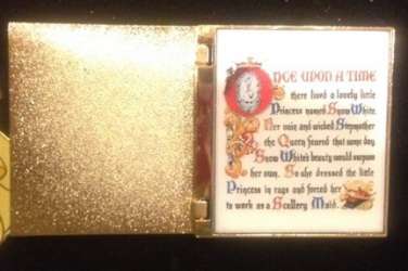 Snow White and the Seven Dwarfs Hinges Storybook #1
