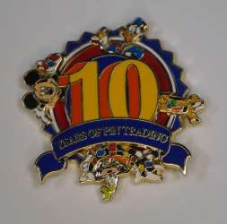 67200 - Disney Pin Trading 10th Anniversary - Fab Four spinner Years of Trading alternate image