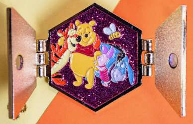 IKNOWK - Winnie the Pooh Hinged - Tigger, Pooh, Eeyore, and Piglet - DLIC