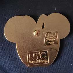 81482 - World Of Disney (NYC) - Mickey Mouse - Big Apple Icon - Disney Store US alternate image