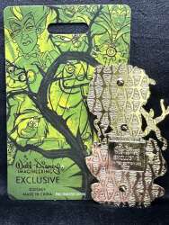 82393 - D23 Expo 2024: Disney Villains Collection - The Queen of Hearts with Rose Bush - Walt Disney Imagineering alternate image