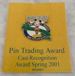 82551 - Pin Trading Award Cast Recognition - Award Spring 2001 - Mickey (green) - Walt Disney World alternate image
