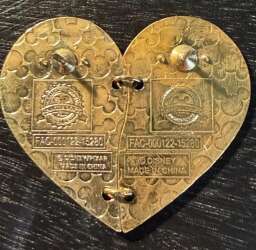 8256 - Connected Hearts - Stitched Heart - Lady and the Tramp alternate image