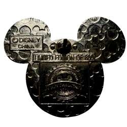 83529 - Characters on Mickey Mouse Icon - Mystery Tin Collection - Yeti - Walt Disney World alternate image