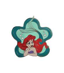 86082 - Mickey & Pals - The Little Mermaid - Ariel on a Green Scalloped Background - Disney Licensed alternate image
