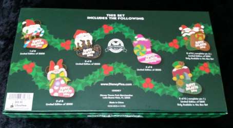 3209 - Happy Holidays 2014 - Stockings Set - Mickey, Minnie, Jack Skellington, Chip & Dale, Cheshire Cat and Jiminy Cricket alternate image