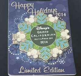 20962 - Resort Holiday Collection 2014: Hinged Snowflakes - Grand Californian Hotel & Spa - Bambi Wreath - Disneyland Resort alternate image
