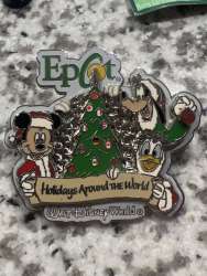 85760 - Epcot Holidays Around The World - Santas’ Mickey, Goofy, and Donald - Walt Disney World alternate image