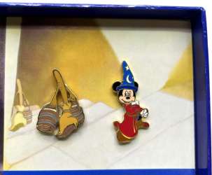85814 - Fantasia Sorcerer's Apprentice 5 Pin Boxed Set - Magic Broom - Disney Store US alternate image
