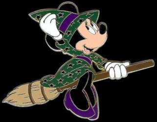 'Disney Costume Party - Minnie Mouse as a Witch - DSUS'